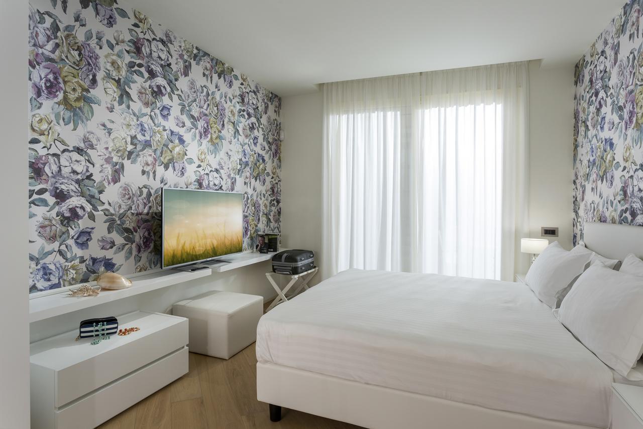 Embassy Aparthotel Rimini Exteriér fotografie
